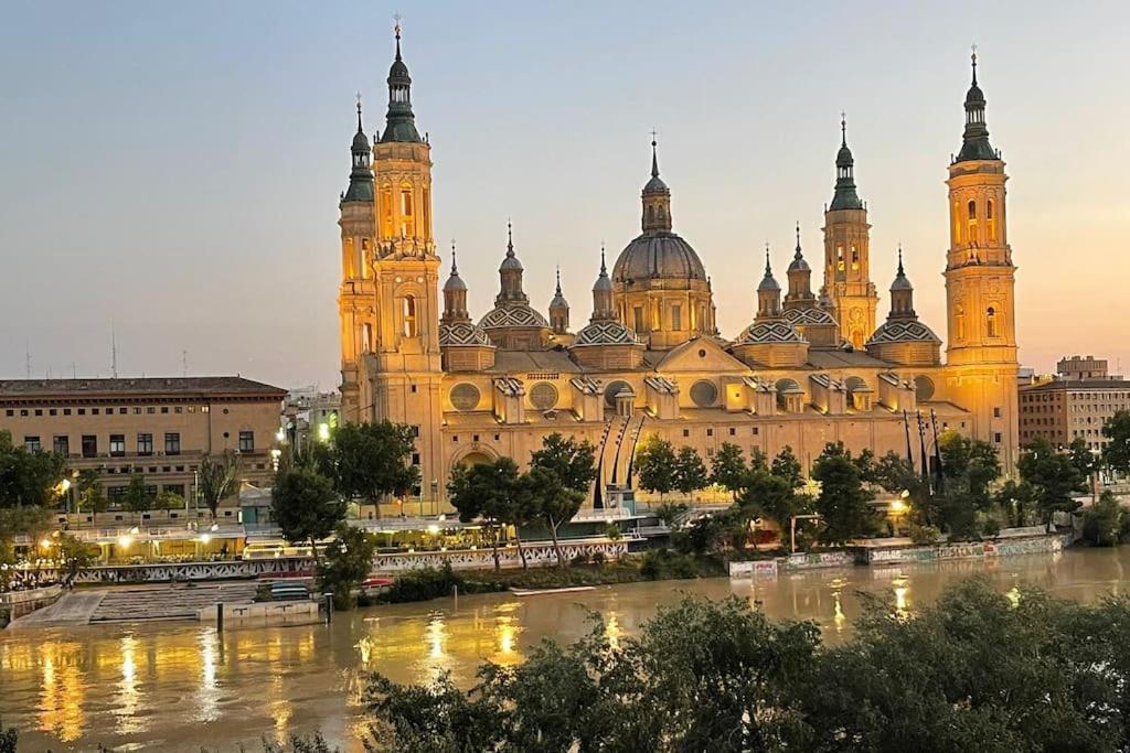 Apartamento Con Vistas Al Pilar Con Aparcamiento Privado Saragossa Exterior foto