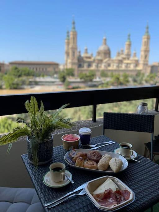 Apartamento Con Vistas Al Pilar Con Aparcamiento Privado Saragossa Exterior foto