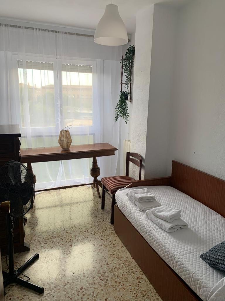 Apartamento Con Vistas Al Pilar Con Aparcamiento Privado Saragossa Exterior foto