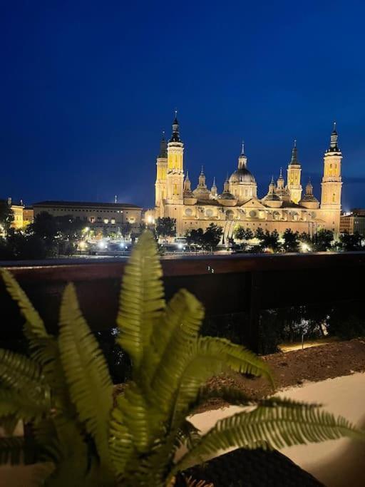 Apartamento Con Vistas Al Pilar Con Aparcamiento Privado Saragossa Exterior foto